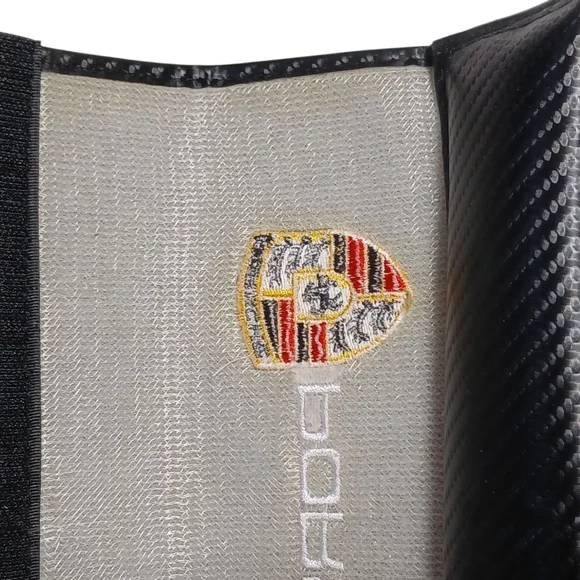 Porche Seat Belt Cover Embroidered Black Velcro - Picture 5 of 15